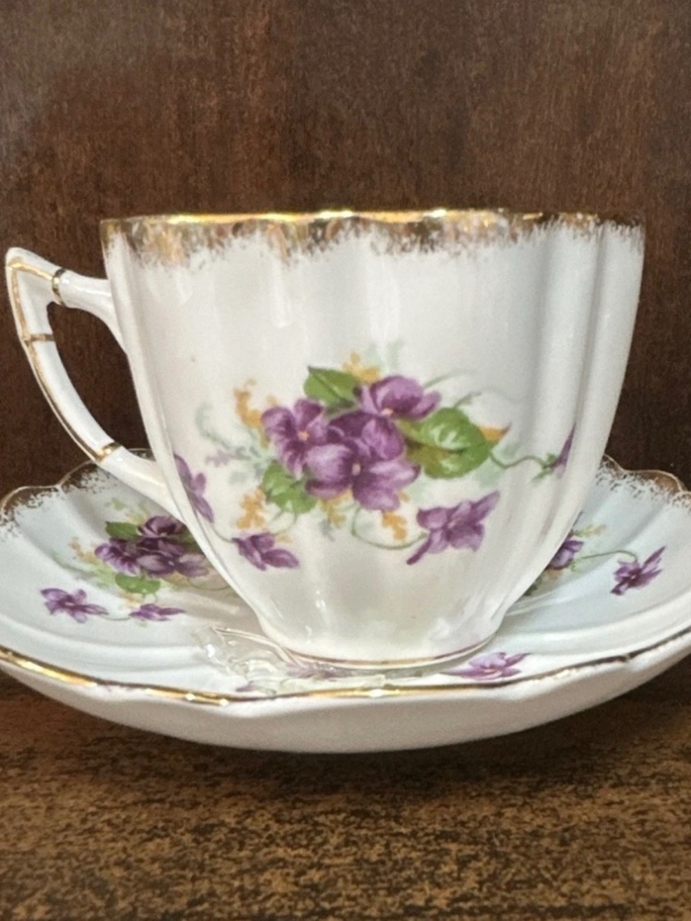 Victoria Bone China England Tea Cup & Saucer Set White Purple Gold Floral